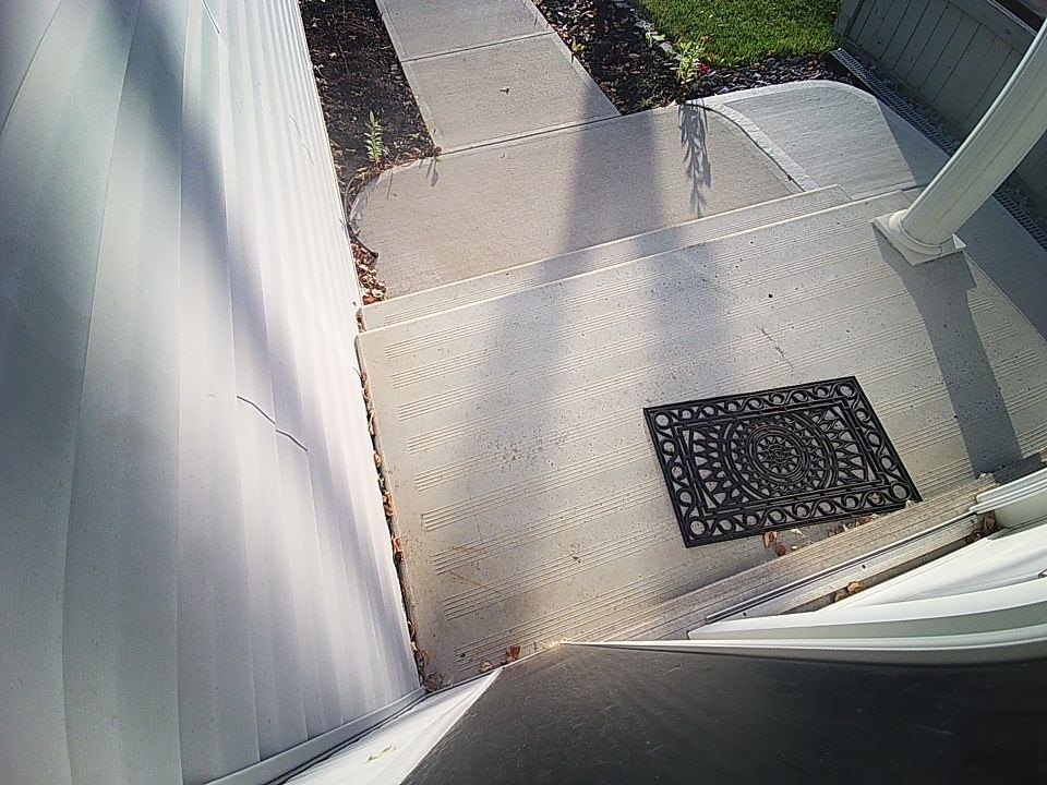 G4 Doorbell Pro package camera looking down at the front step