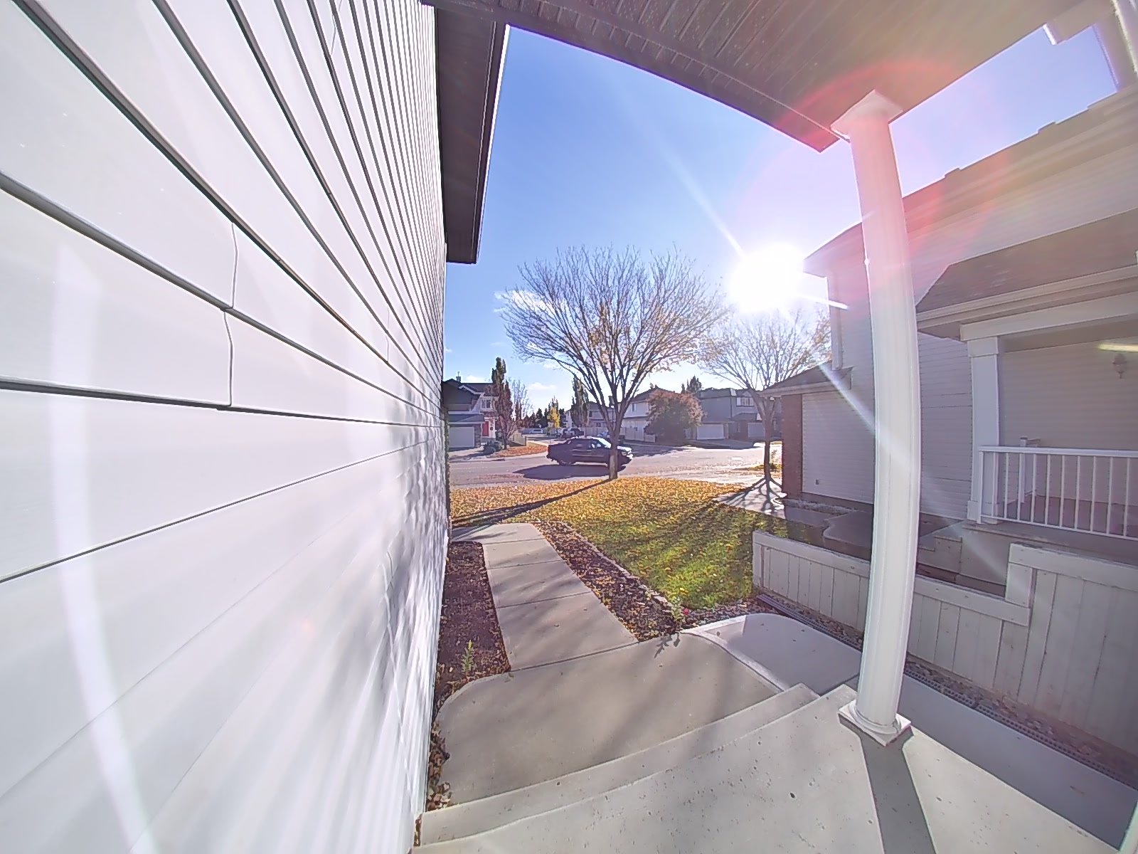 G4 Doorbell Pro main camera looking straight into the sun